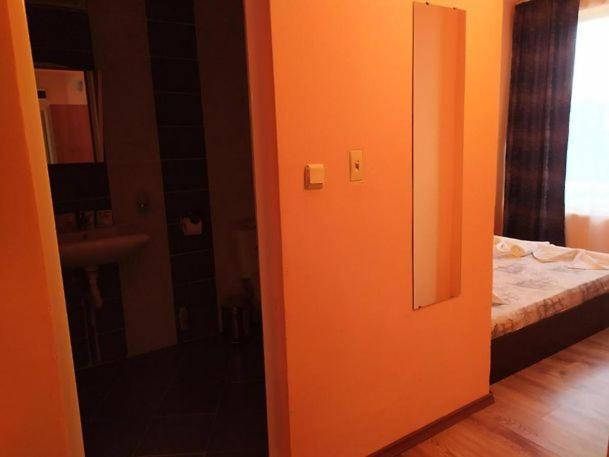 Denz Hotel Chernomorets Buitenkant foto