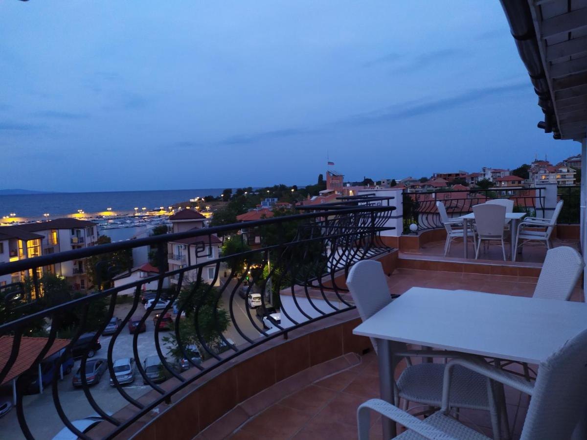 Denz Hotel Chernomorets Buitenkant foto