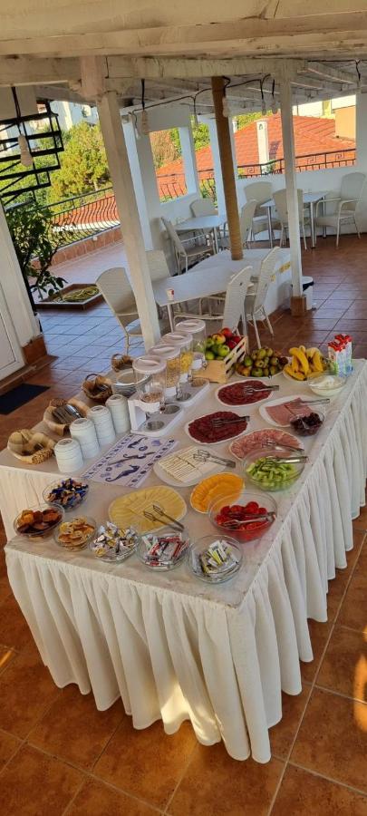 Denz Hotel Chernomorets Buitenkant foto